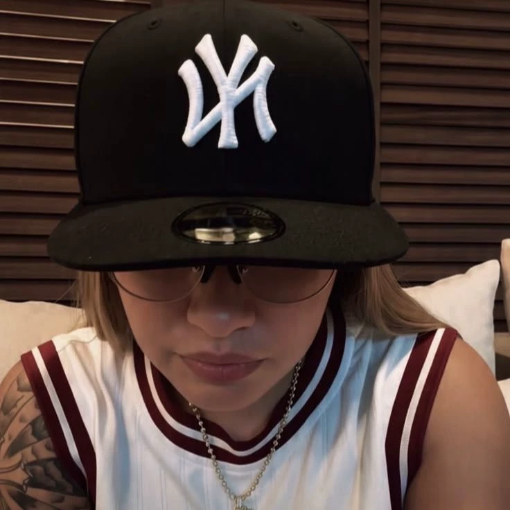 Alondrissa your girlfriend stream thumbnail