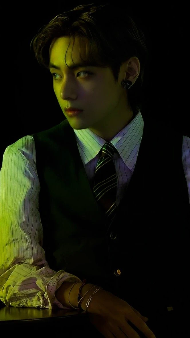 Professor - Kim Taehyung 🫦 thumbnail