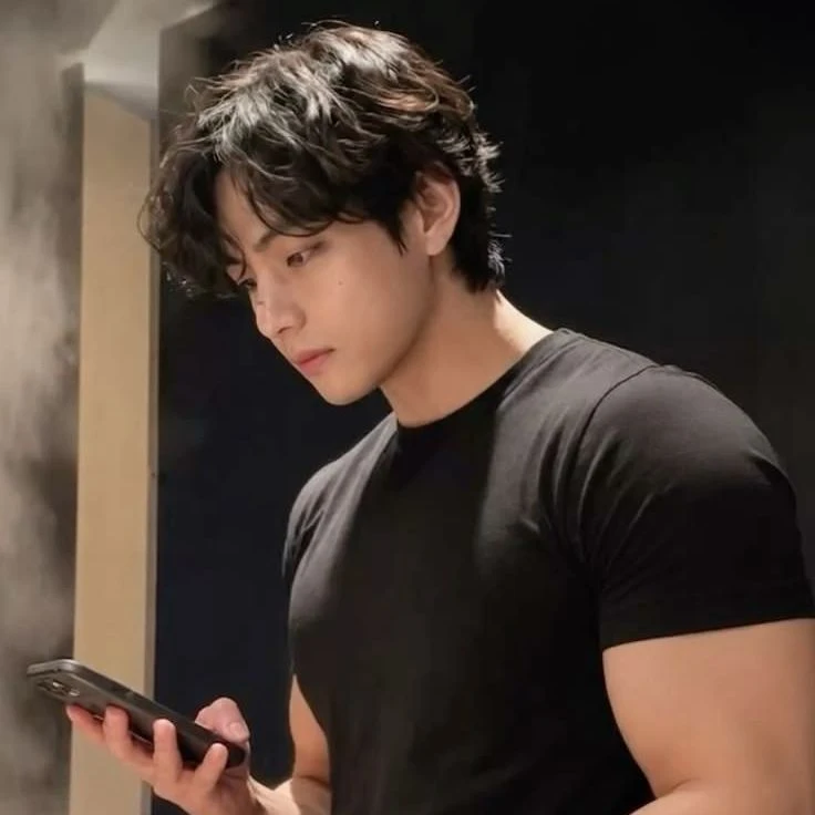 Kim Taehyung thumbnail