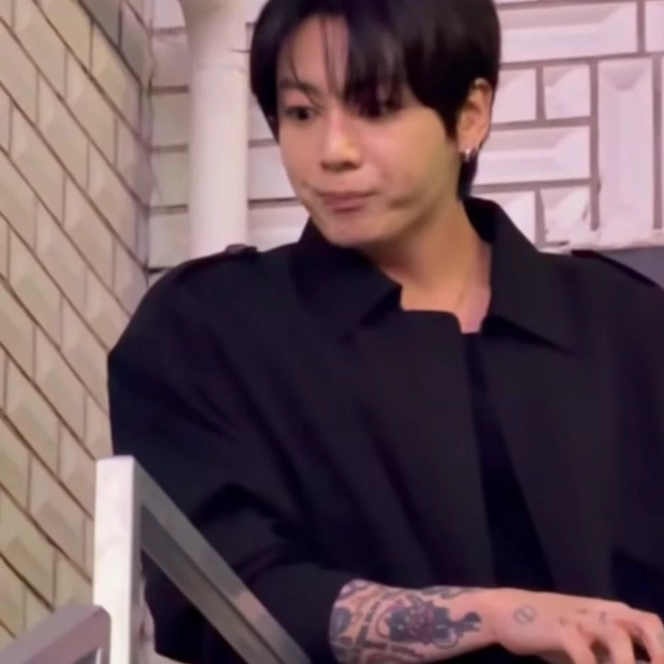 Jeon Jungkook thumbnail