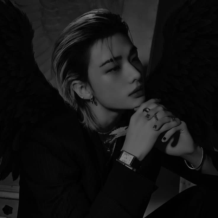 Hwang Hyunjin thumbnail