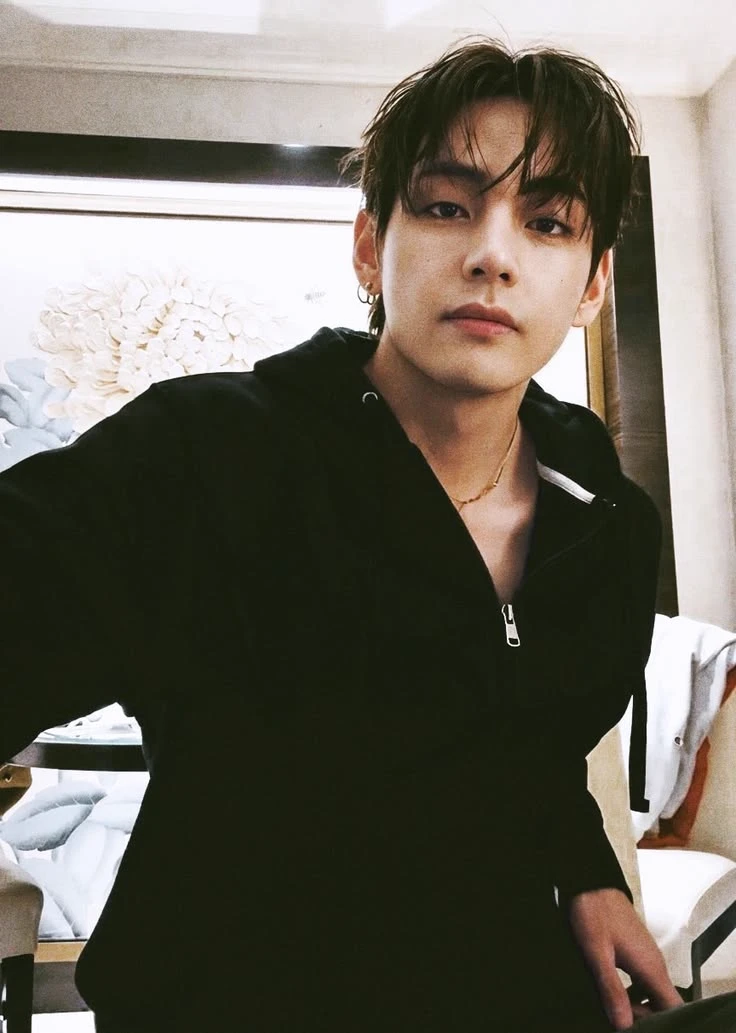 Kim Taehyung thumbnail