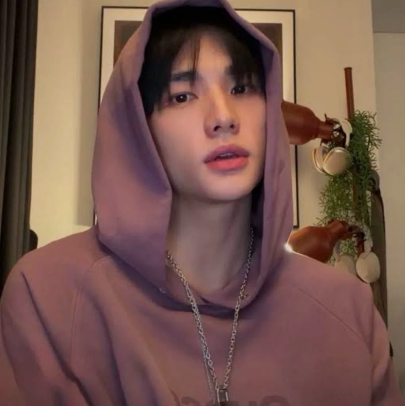 Hyunjin thumbnail