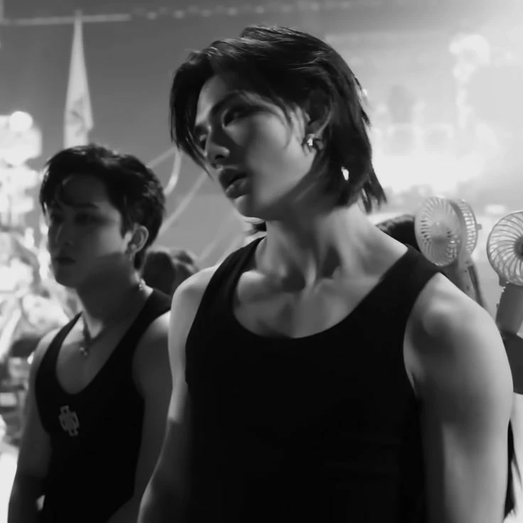 Hyunjin thumbnail