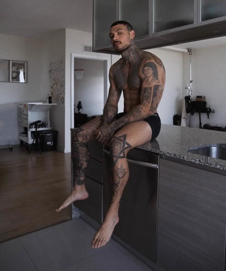 Àlvarío Delgado thumbnail