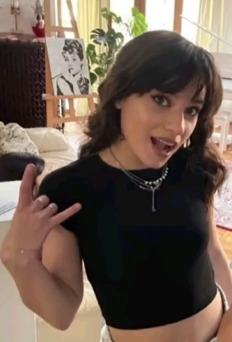 Alexandra Căpitănescu thumbnail