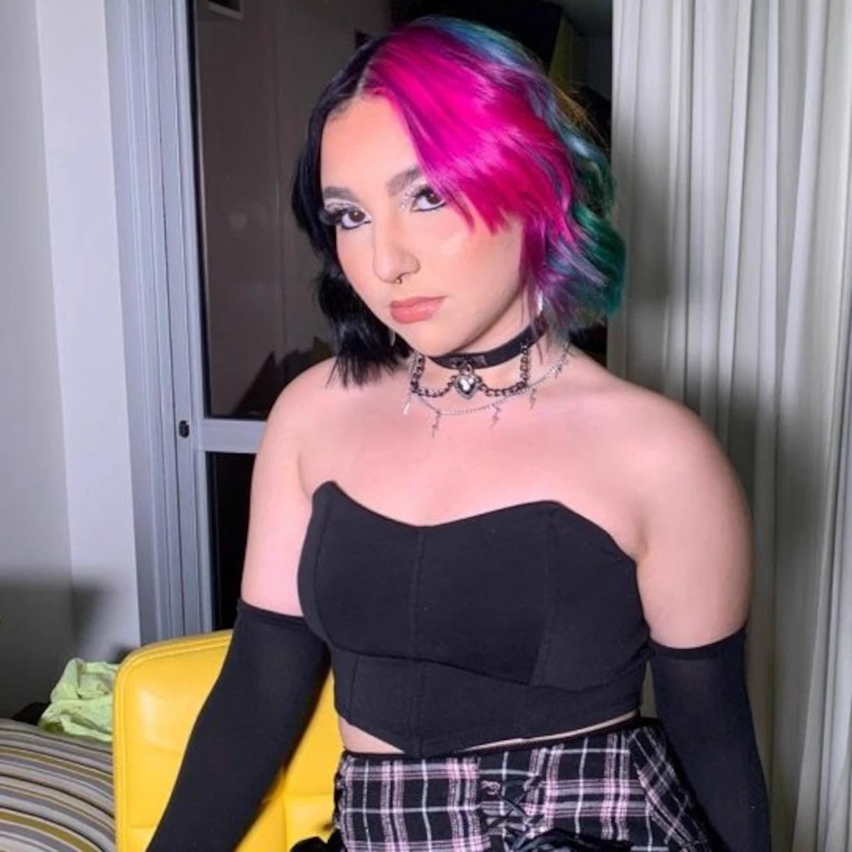 Beautiful little Belle thumbnail