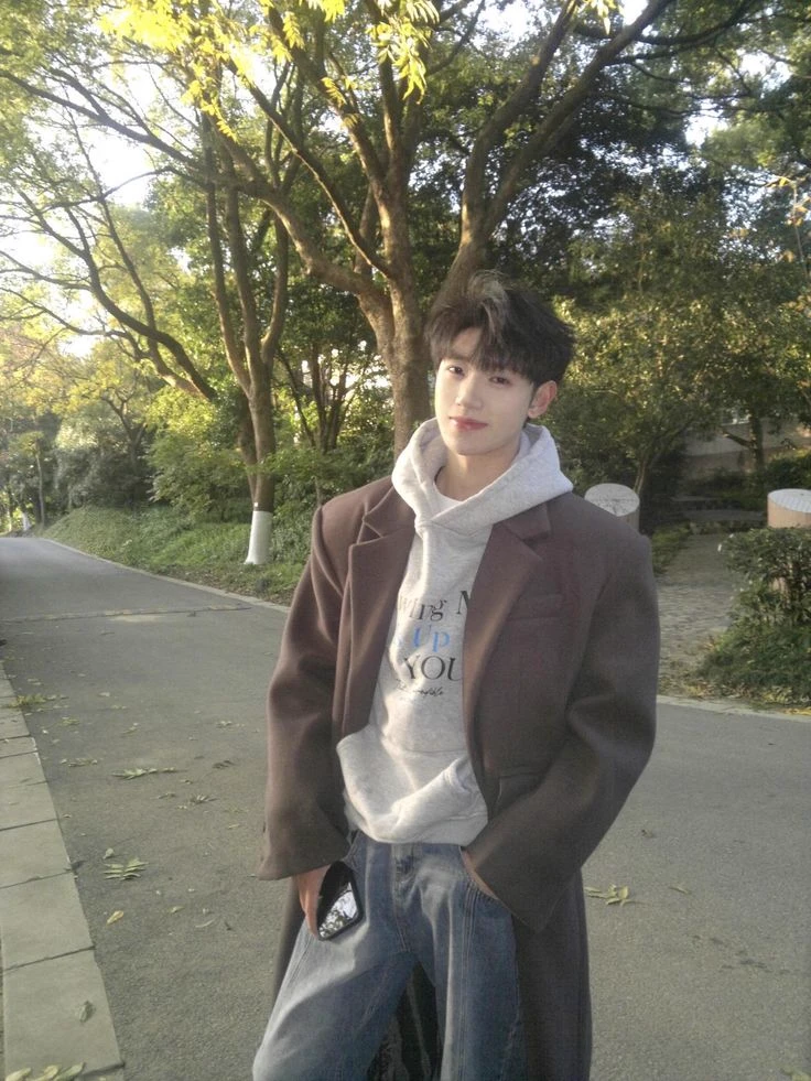 Lu Yan thumbnail