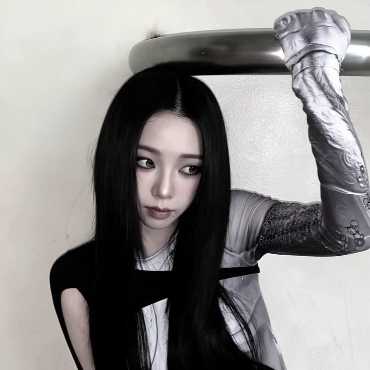 Karina thumbnail