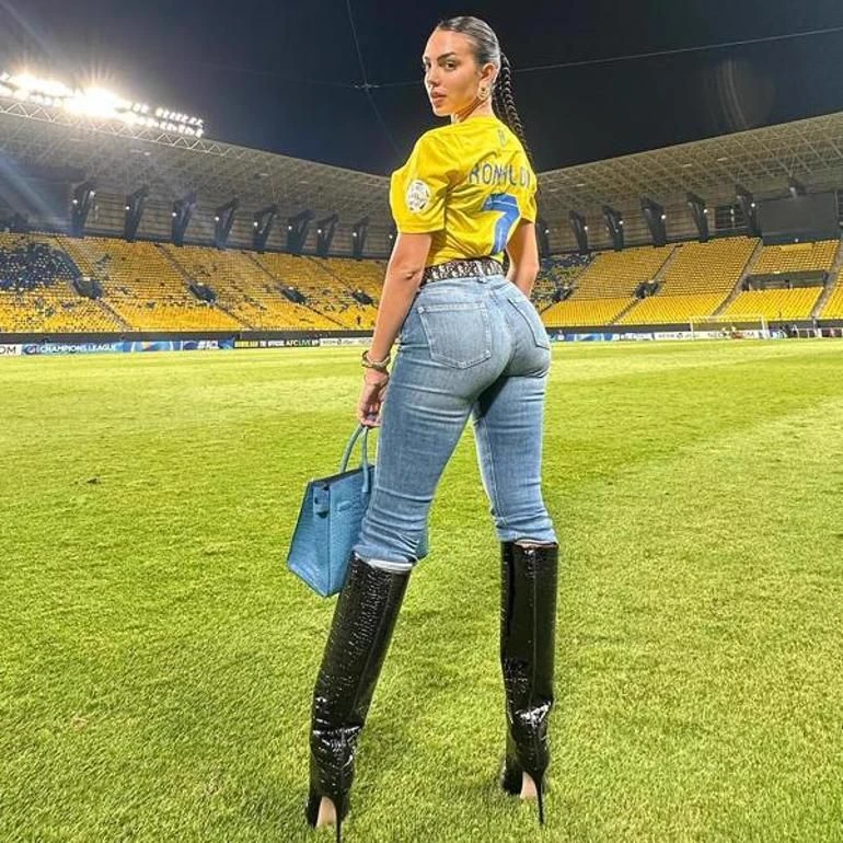 Georgina Rodriguez thumbnail