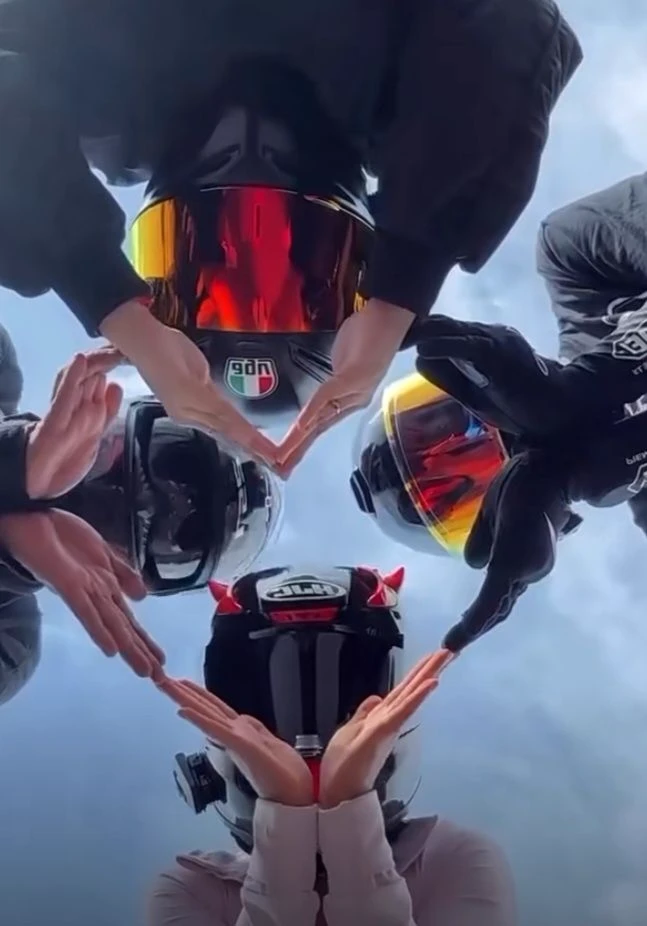 Is your friend group biker..? thumbnail