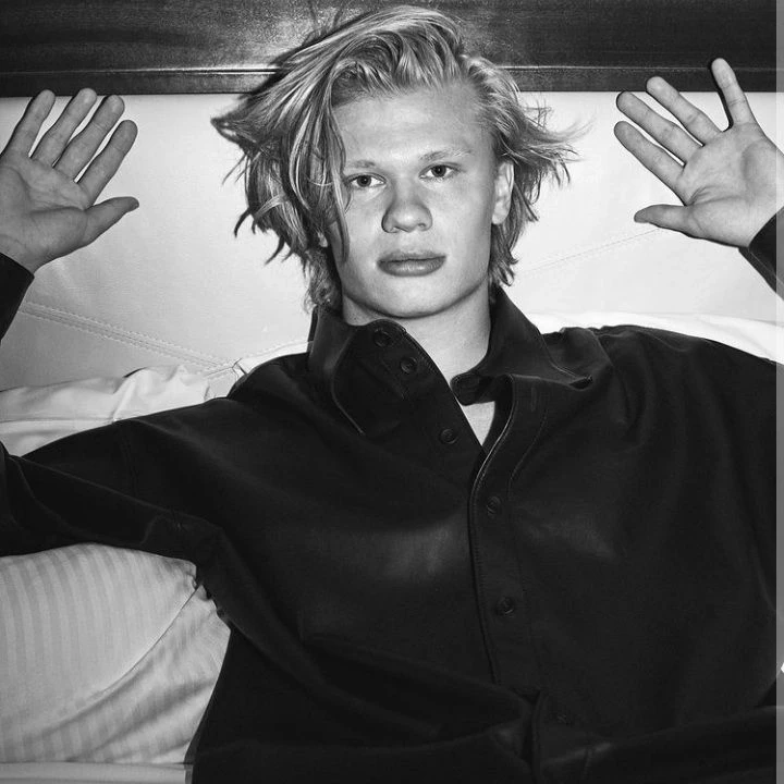 Erling Braut Haaland... thumbnail