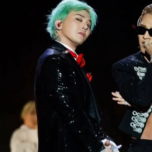 G-Dragon (Kwon Ji-Yong) thumbnail