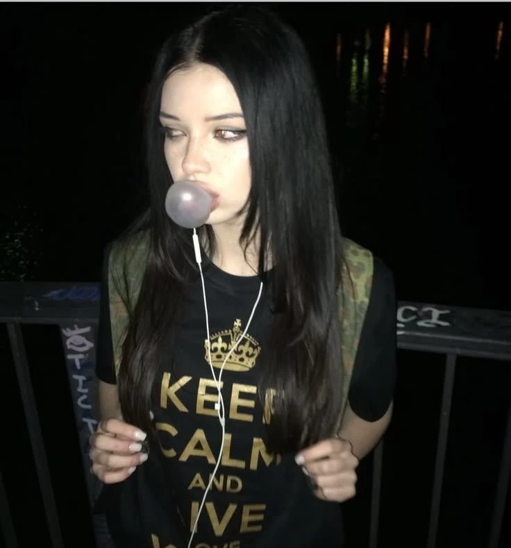 Emma Myers thumbnail