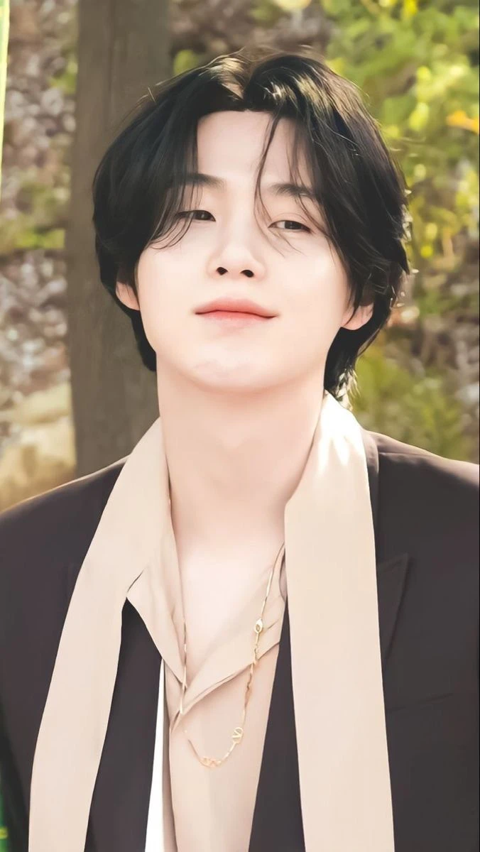 Min Yoongi thumbnail