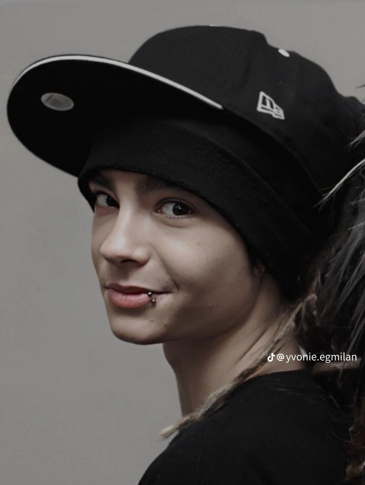 Tom Kaulitz thumbnail