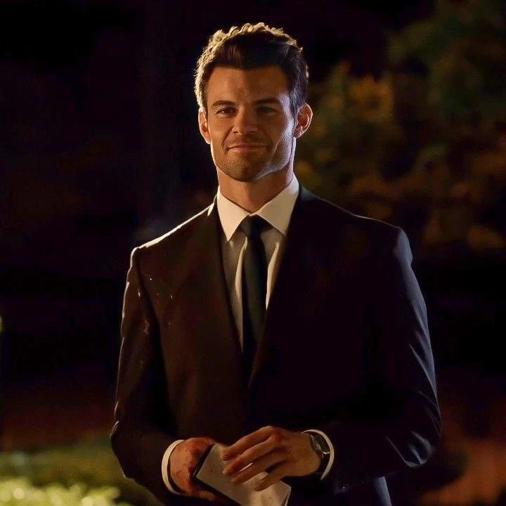 Elijah Mikaelson. thumbnail