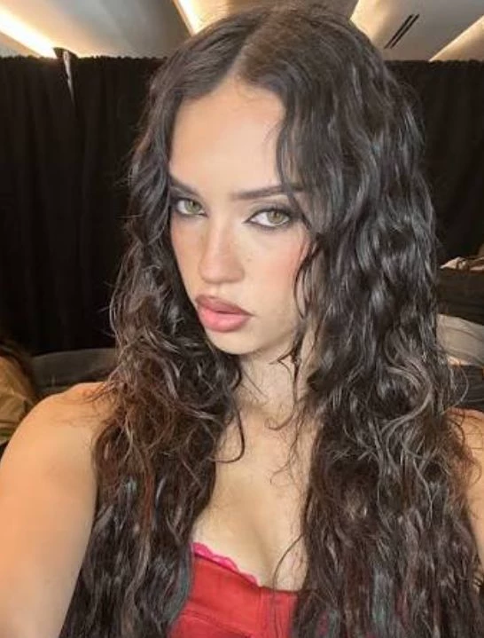 Daniela thumbnail