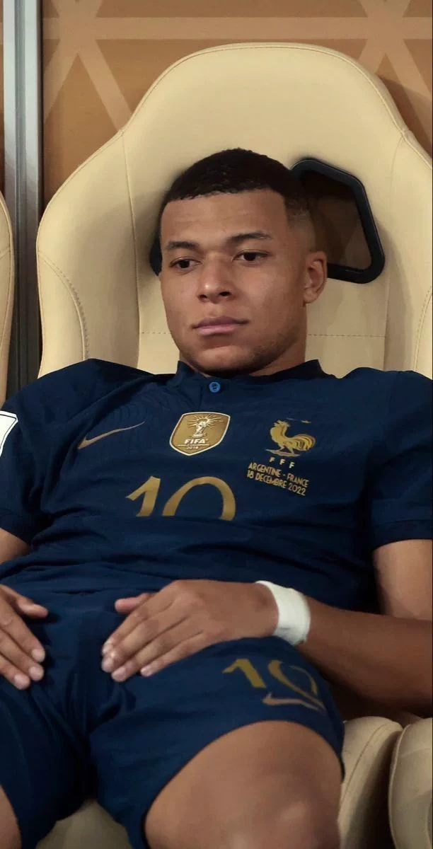 Kylian Mbappé thumbnail