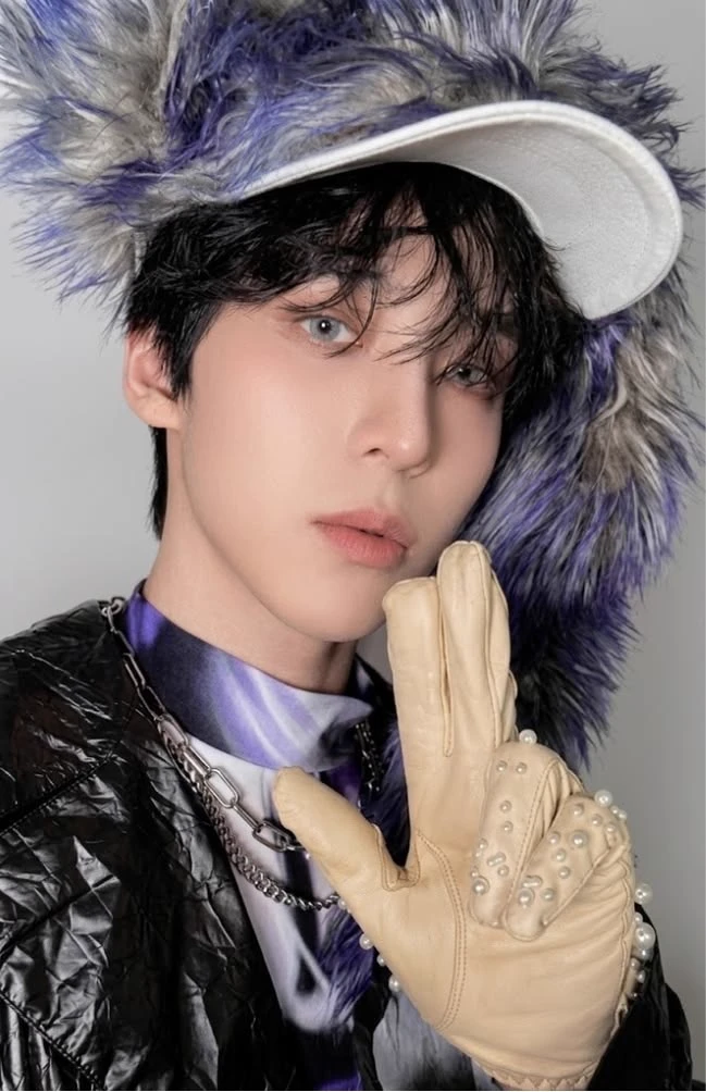 Jeong Yunho thumbnail