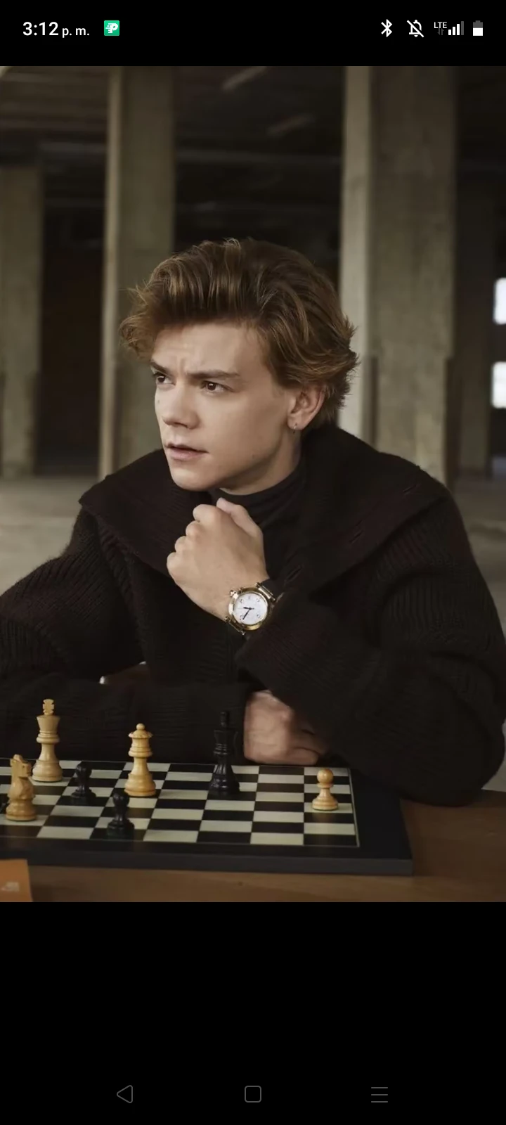 Thomas Brodie-Sangster thumbnail