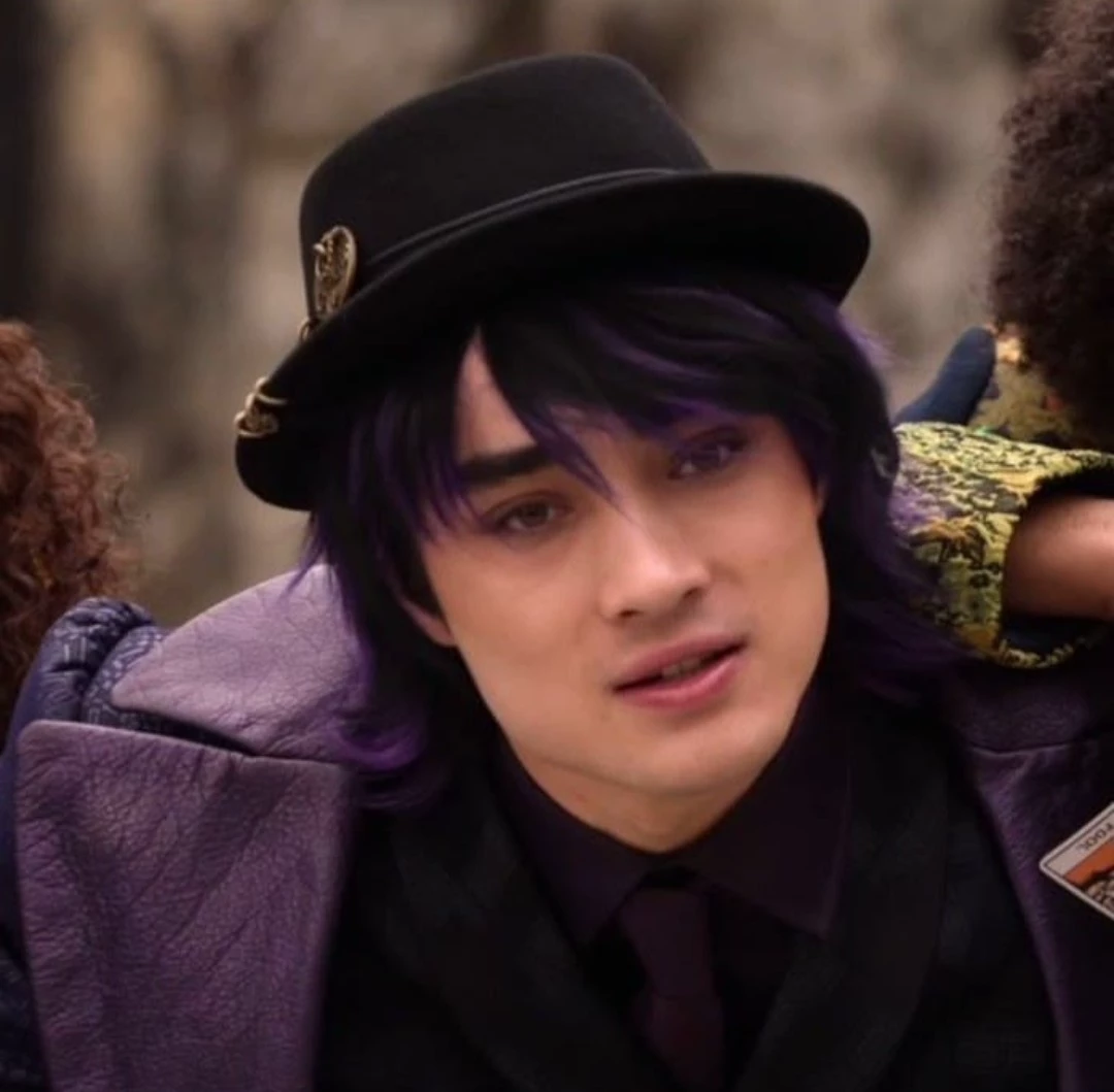 Max Hatter - Descendants: Wicked Wonderland thumbnail