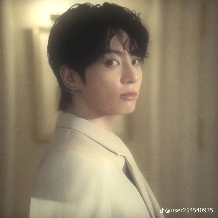 jeon jungkook thumbnail