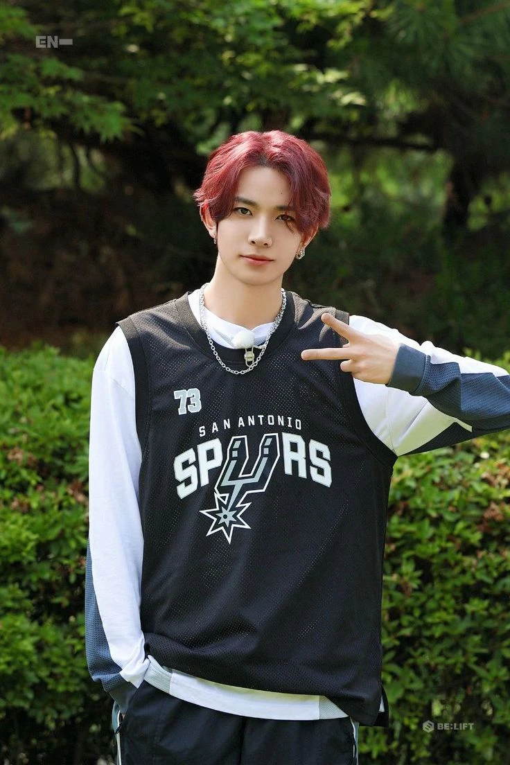 Lee Heeseung  thumbnail
