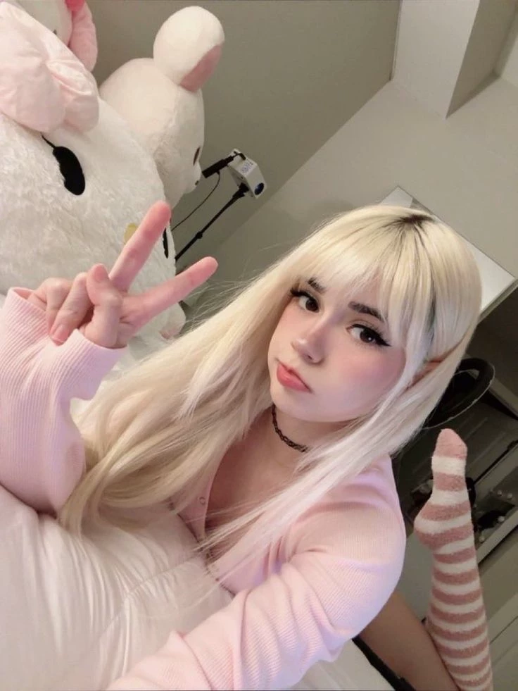 Lily Young thumbnail