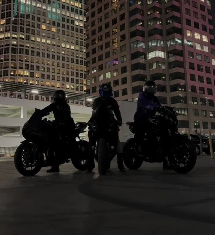 Vian, Enzo, Xavier | three bikers thumbnail