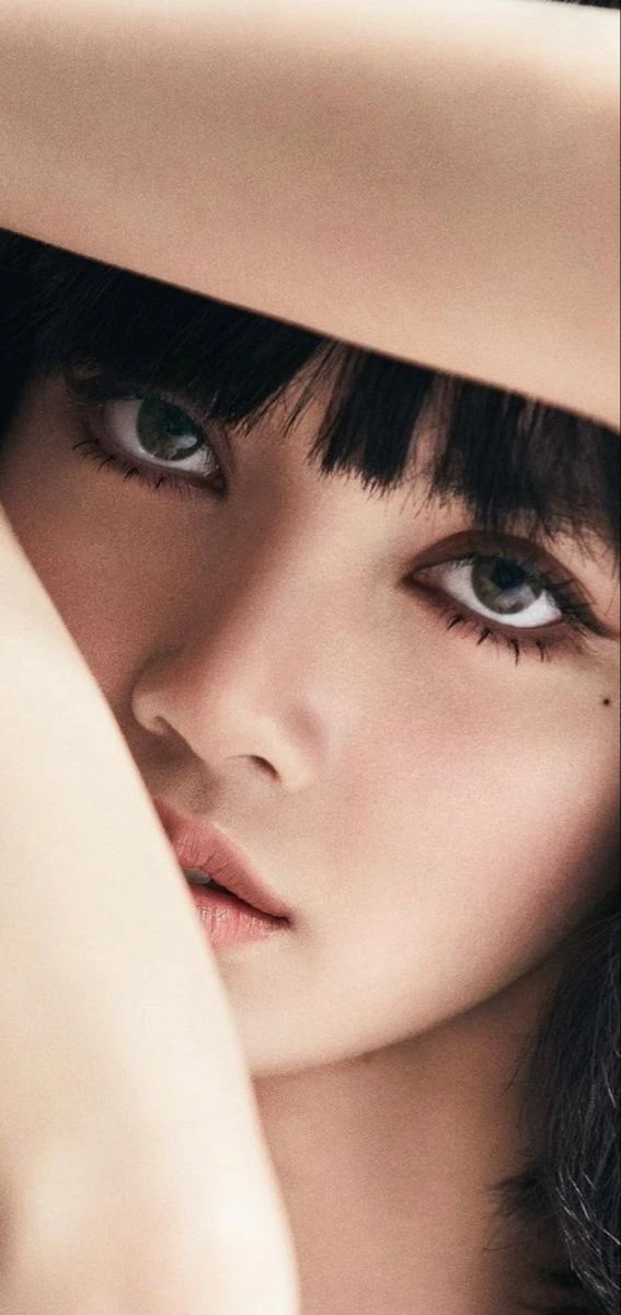 lalisa manoban thumbnail