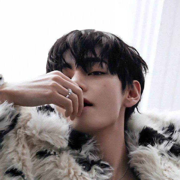 Taehyung Kim🩸❤️‍🔥 thumbnail