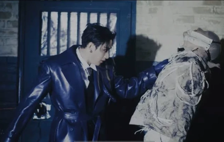 Bang Chan (Vampire, Railway) thumbnail