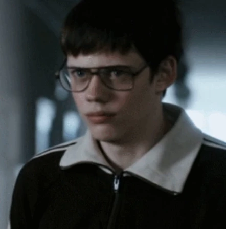 Bill Skarsgård thumbnail