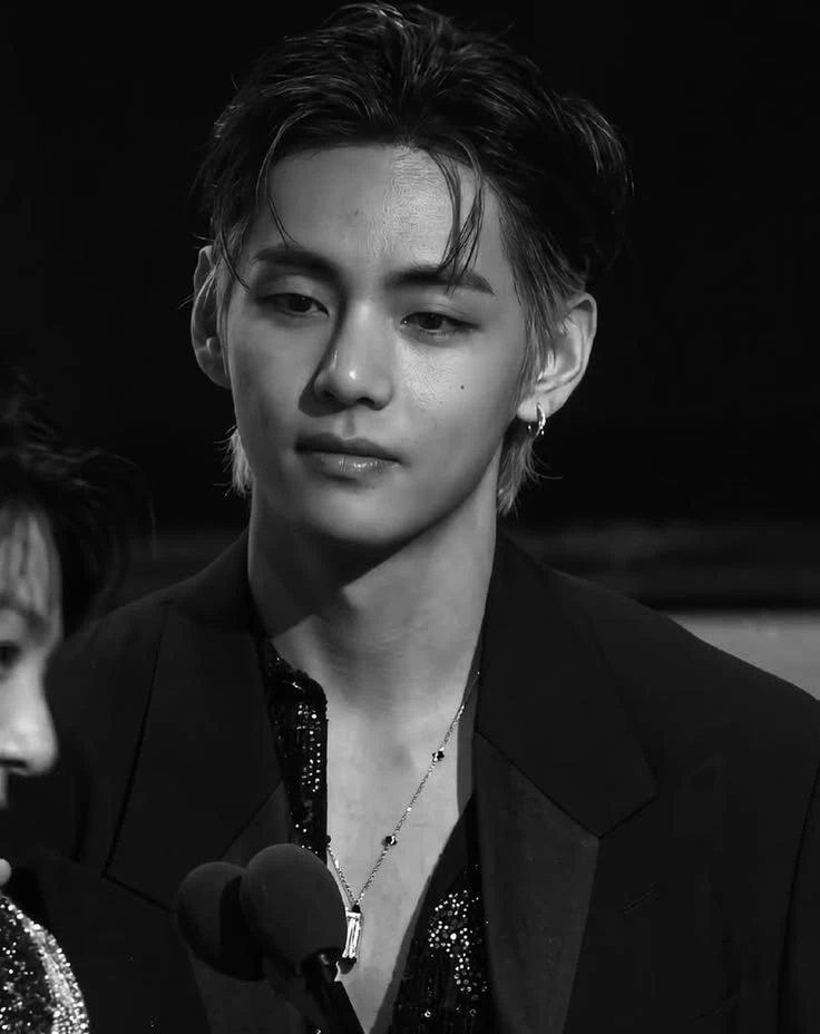 Kim Taehyung thumbnail