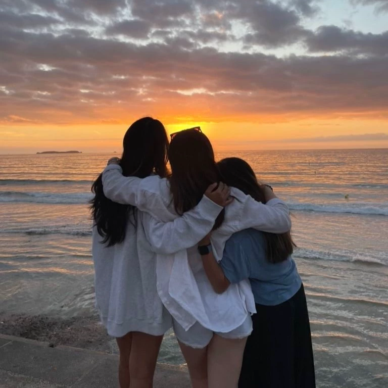 Three girls thumbnail