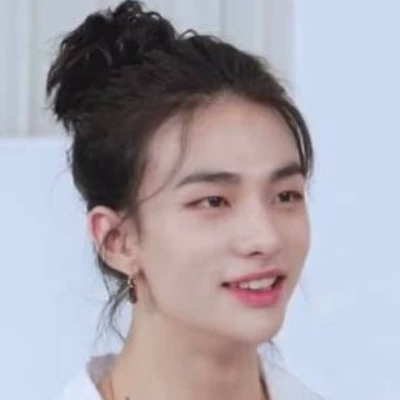 Hyunjina thumbnail