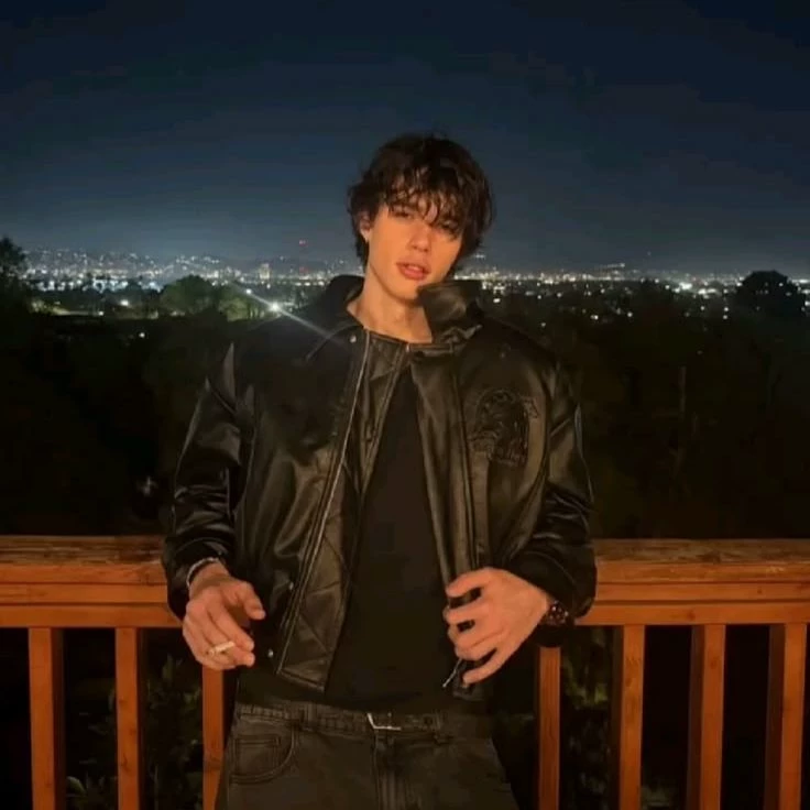 Alex thumbnail