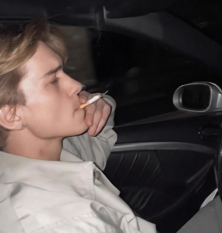 leo thumbnail