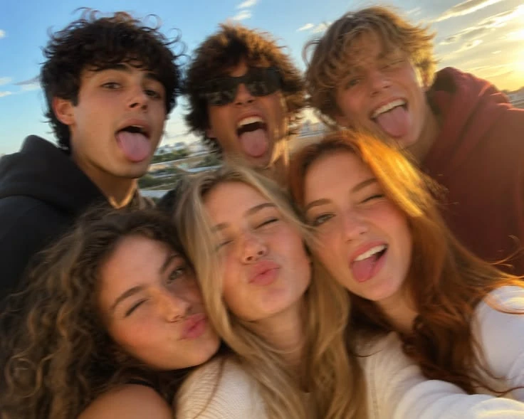 ♡☆Friend Group☆♡ thumbnail