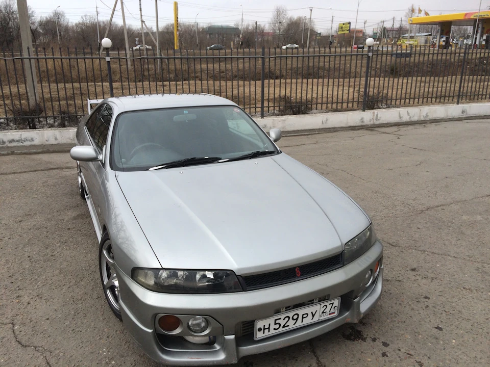 nissan skyline r33 thumbnail