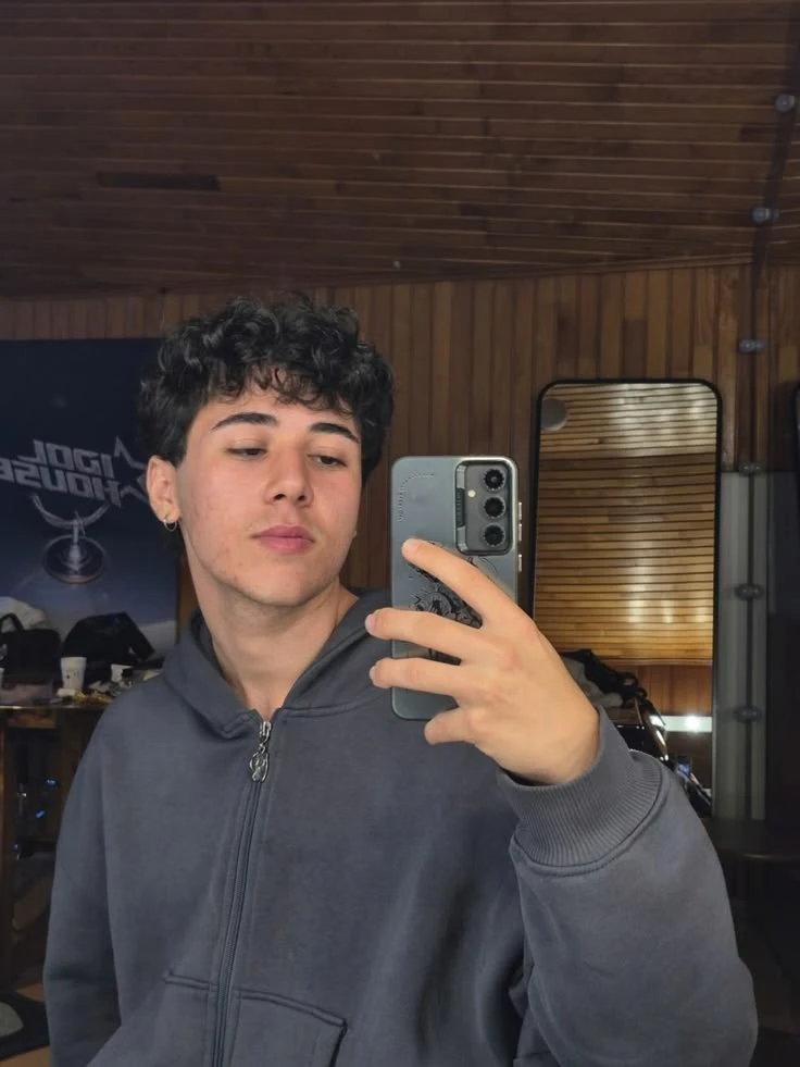 Efe Şan. thumbnail