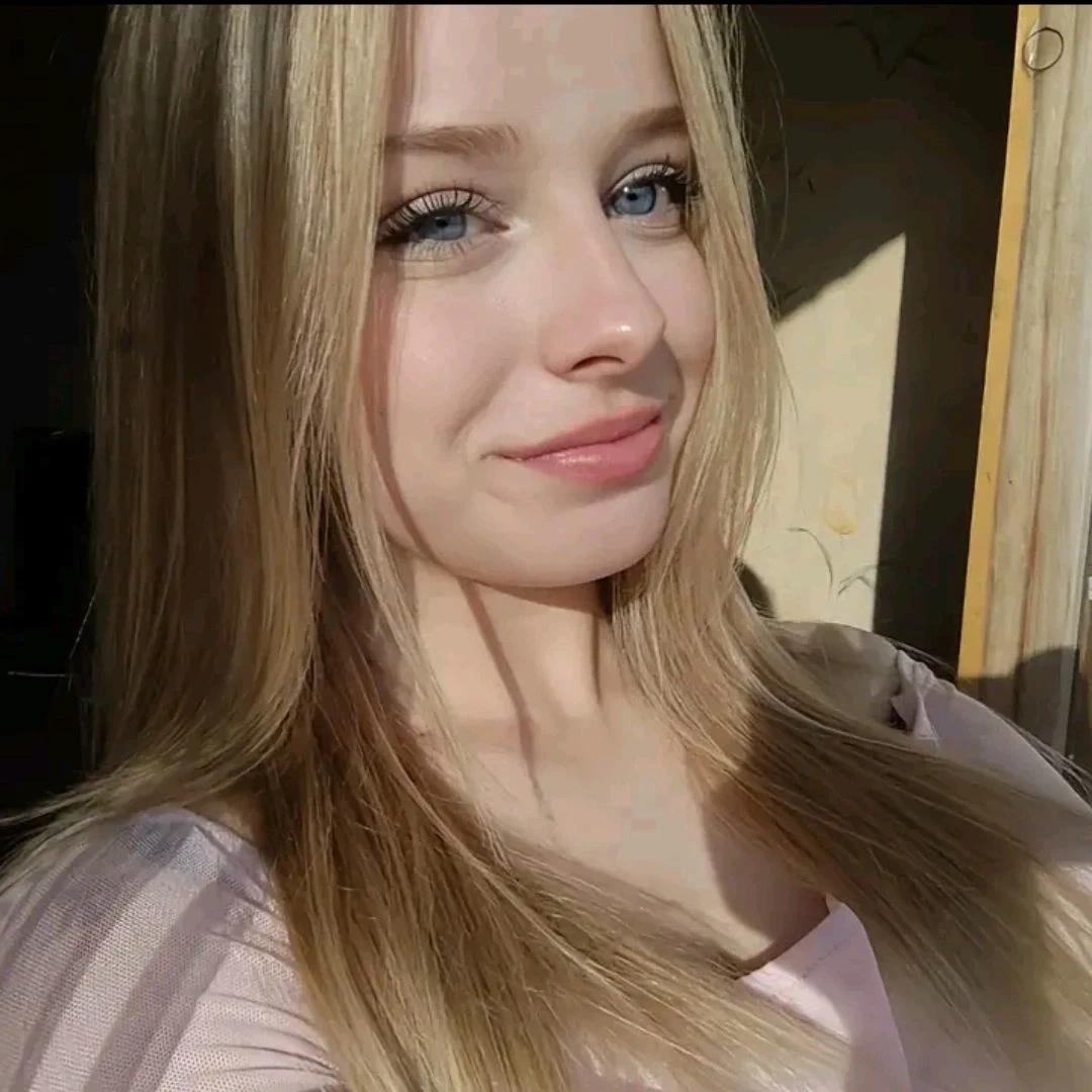 Polina🤫 thumbnail