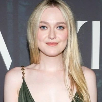 Dakota Fanning  thumbnail