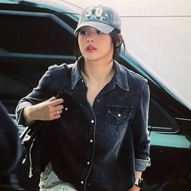 KIM MINJI thumbnail