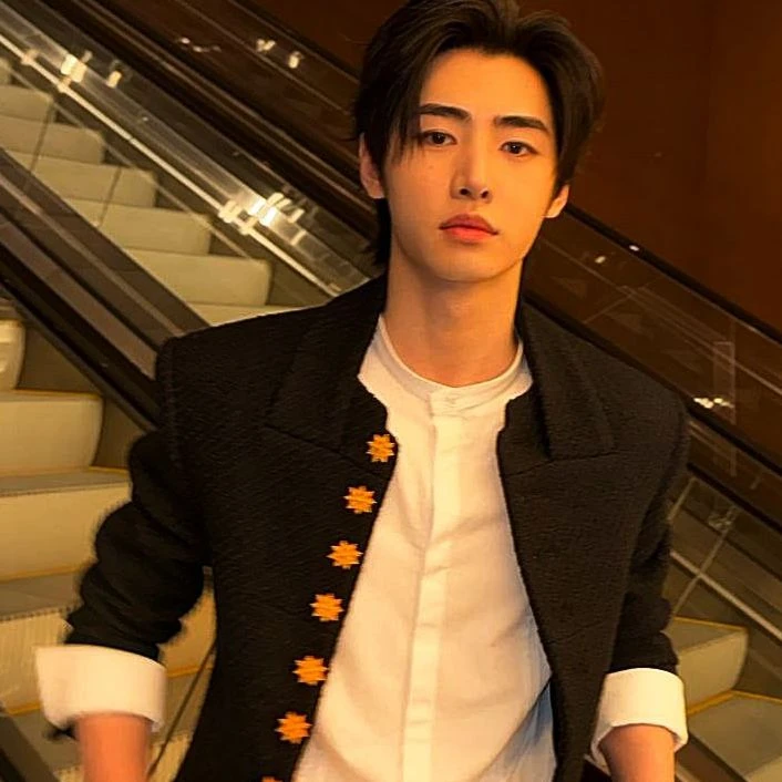 Sunghoon thumbnail