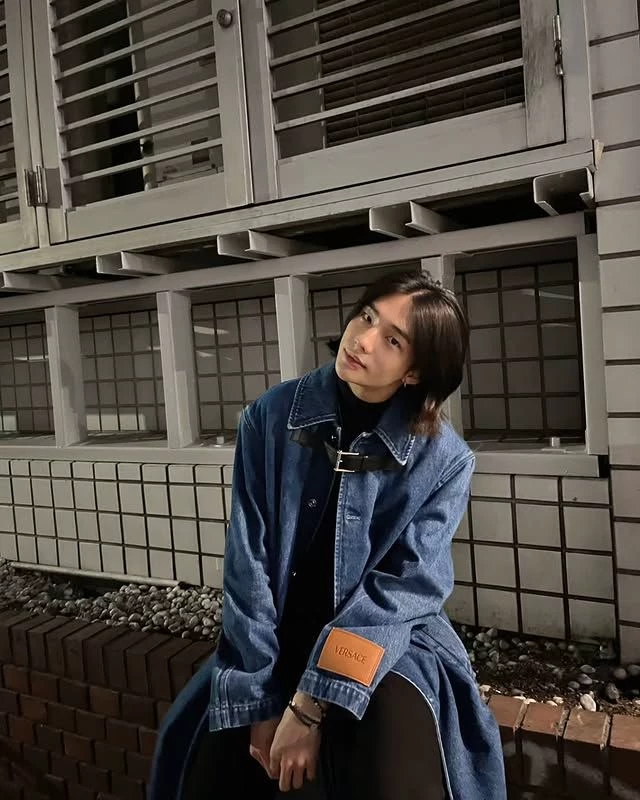 Hwang Hyunjin thumbnail