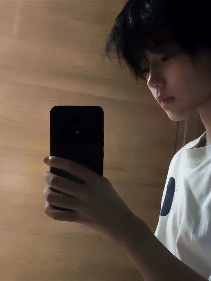 sun-hoo Hwang thumbnail