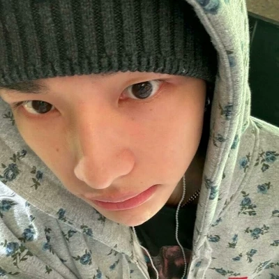 Hwang Hyunjin thumbnail