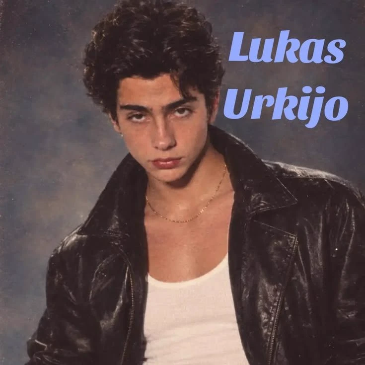 Lukas was lurking thumbnail